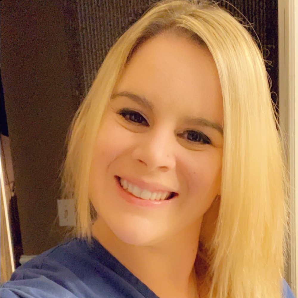 Meet your Posher, Jennifer